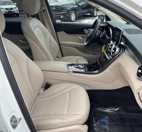 2017 Mercedes-Benz Glc 300 4Matic from USA, damaged, VIN WDC0G4KB5HF219279